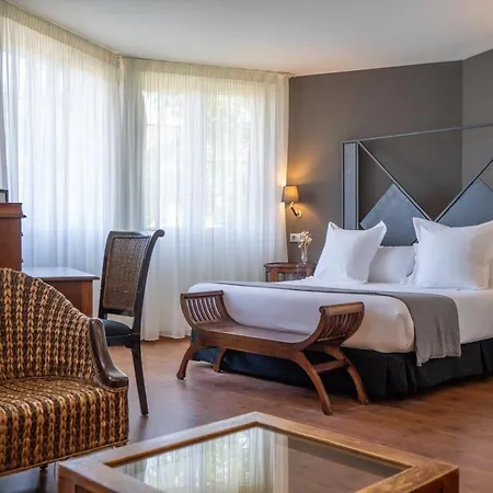 Hotell Torres De Somo