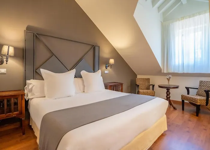 托雷斯德索莫酒店 擞莫