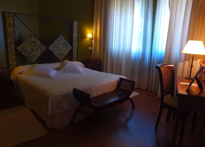 托雷斯德索莫酒店 擞莫